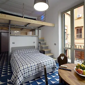 Casa Puzio , Napoli Italia