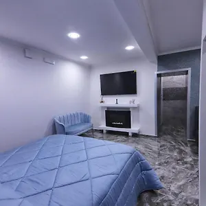 Spaccahouse , Napoli Italia